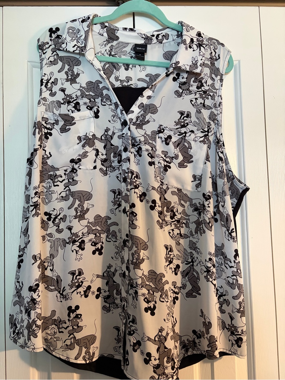Disney Sleeveless Mickey Mouse Print Blouse - Black & White